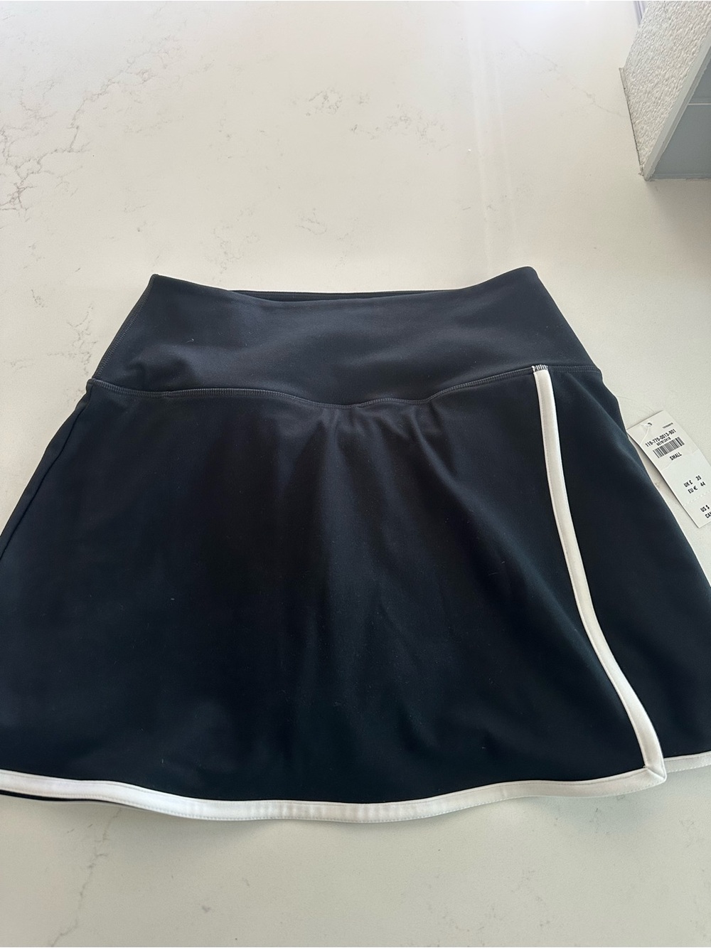 Abercrombie & Fitch YBP sculptLUX Athletic Skort with White Trim
